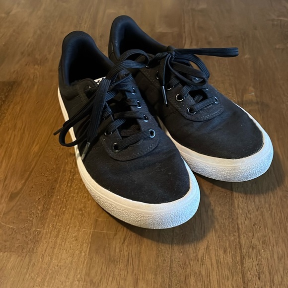 Adidas sneakers - Picture 1 of 4